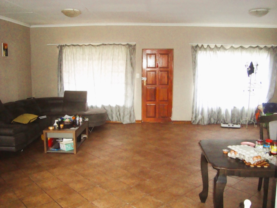 2 Bedroom Property for Sale in Flamwood North West